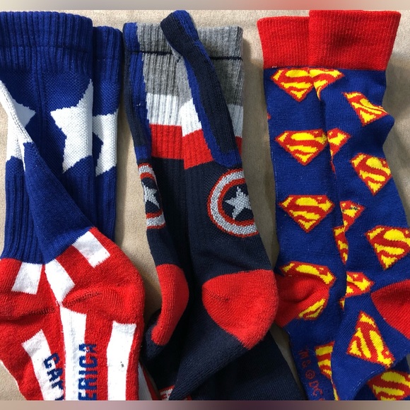 Mens Marvel and Superman 3 pairs socks size 9-11 - Picture 2 of 7